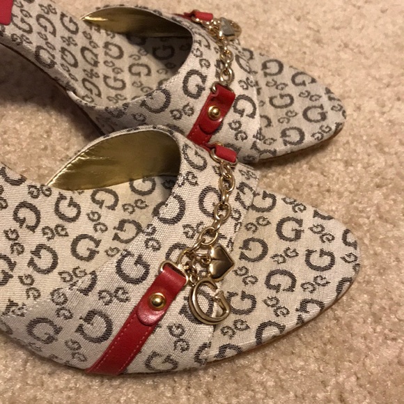 Women’s size 8 medium Guess heels! - Picture 4 of 6